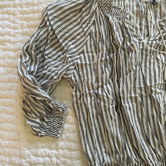 Women’s REVOLVE Faithful The Brand Summer Blouse Top Sz M WORN ONCE - Picture 3 of 11